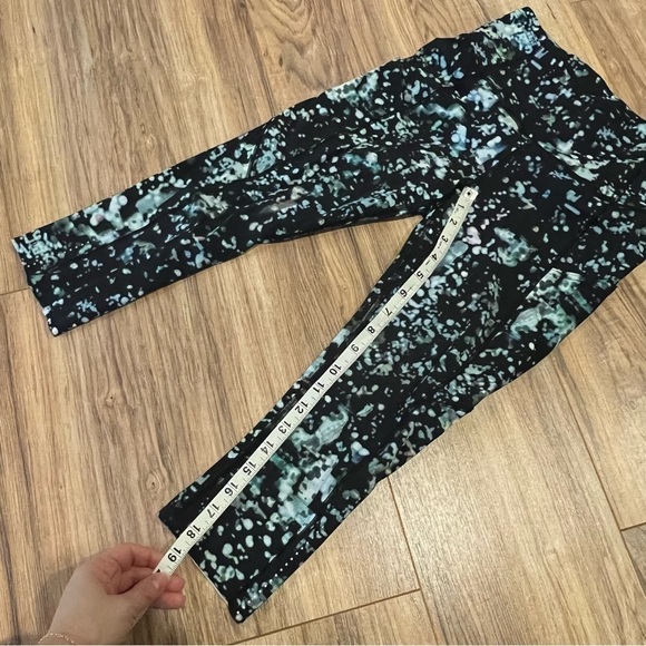 Lululemon Fast & Free Crop II *Nulux 19" - Picture 9 of 10